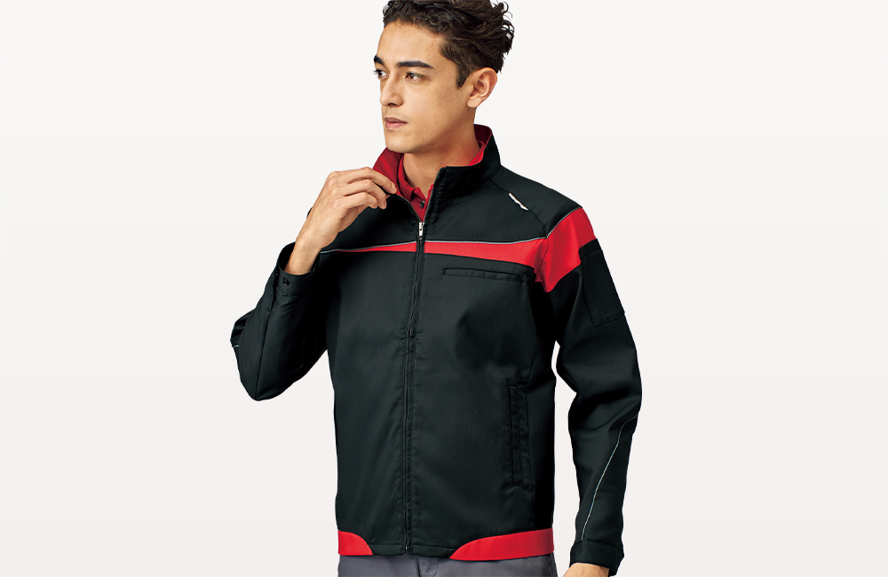 オリジナル性を高めるインパクトある切り替えを取り入れたスポーティでアクティブなブルゾン