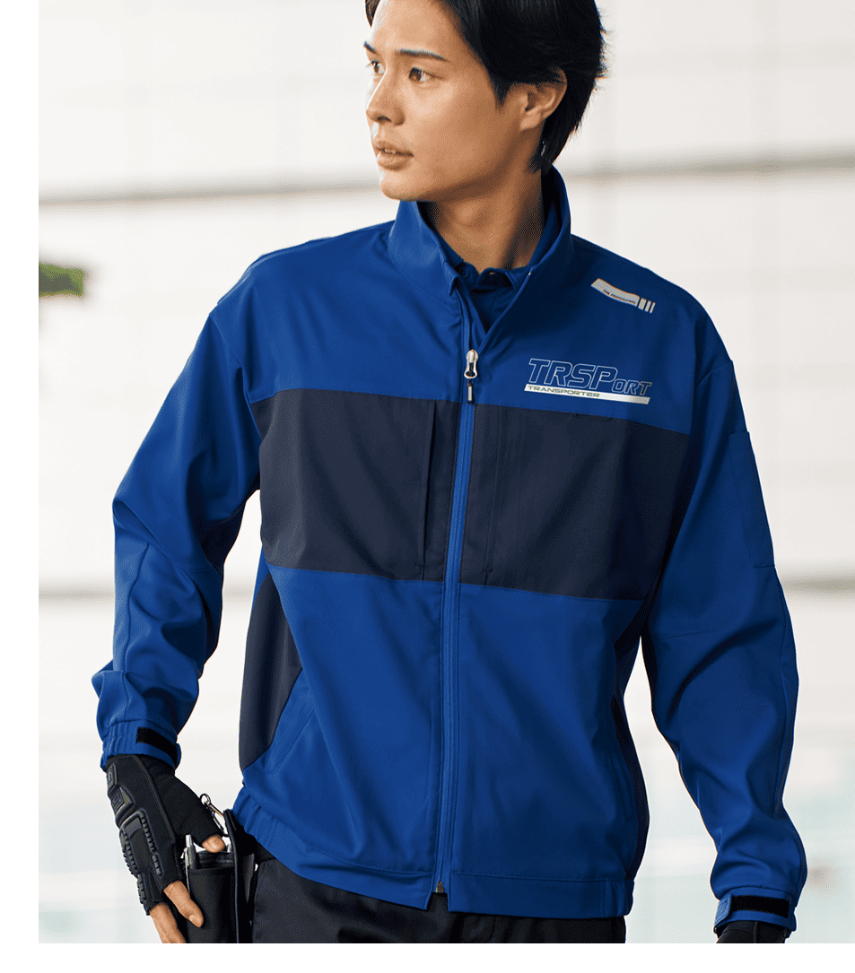 アウトドアテイストを採用。